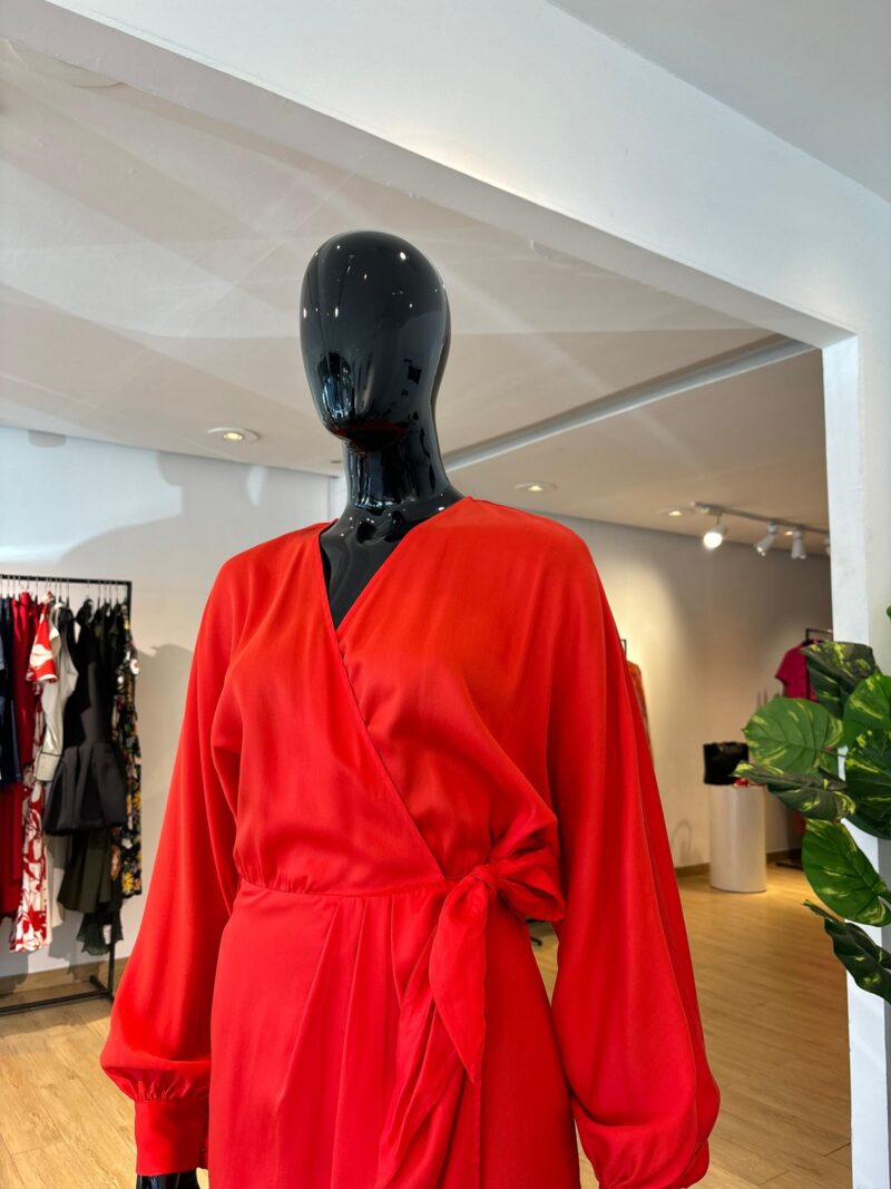 & OTHER STORIES - Robe Portefeuille - Rouge Satin – Image 3